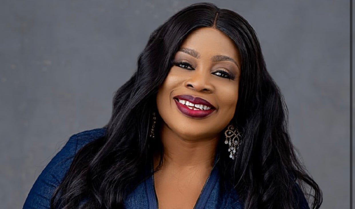 Sinach Becomes First African Artiste To Top USA’s Billboard Chart For Christian Songwriters.