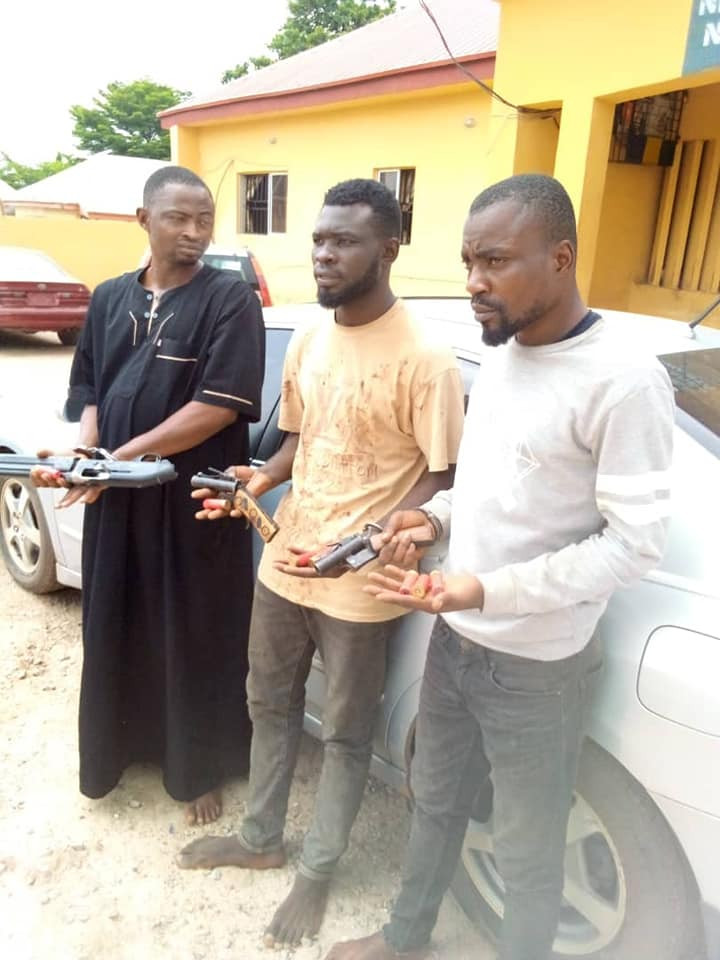 Police arrest armed robbery suspects in Nasarawa, recover firearms and stolen vehicle