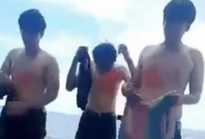 University students performed naked dance ritual in front of women (video)