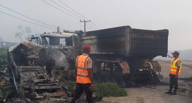 16 burnt to death in Lagos auto crash (video)